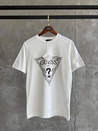 G08 Siyah Çamur beyaz tshirt