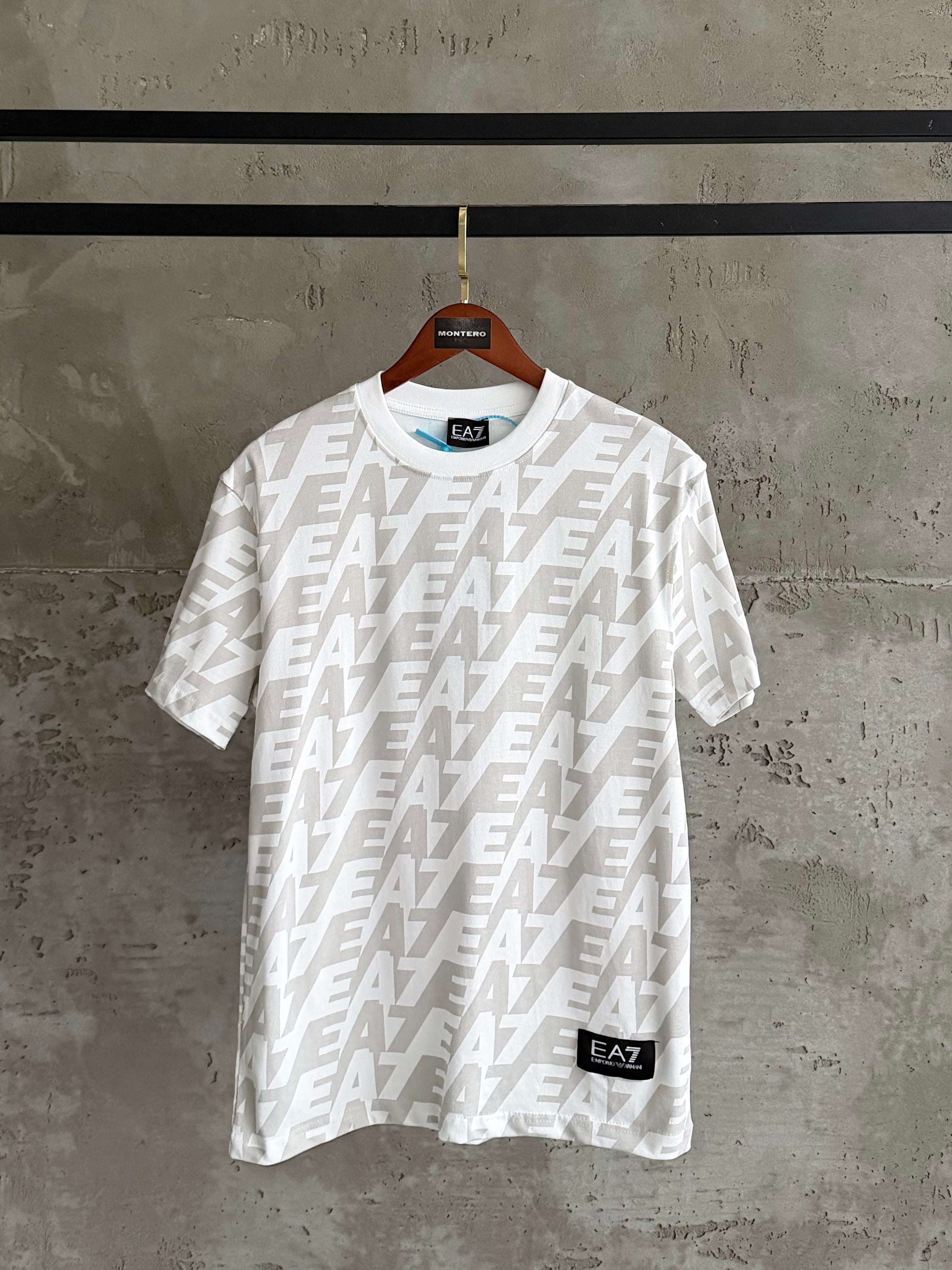 EA01  full baskı beyaz tshirt