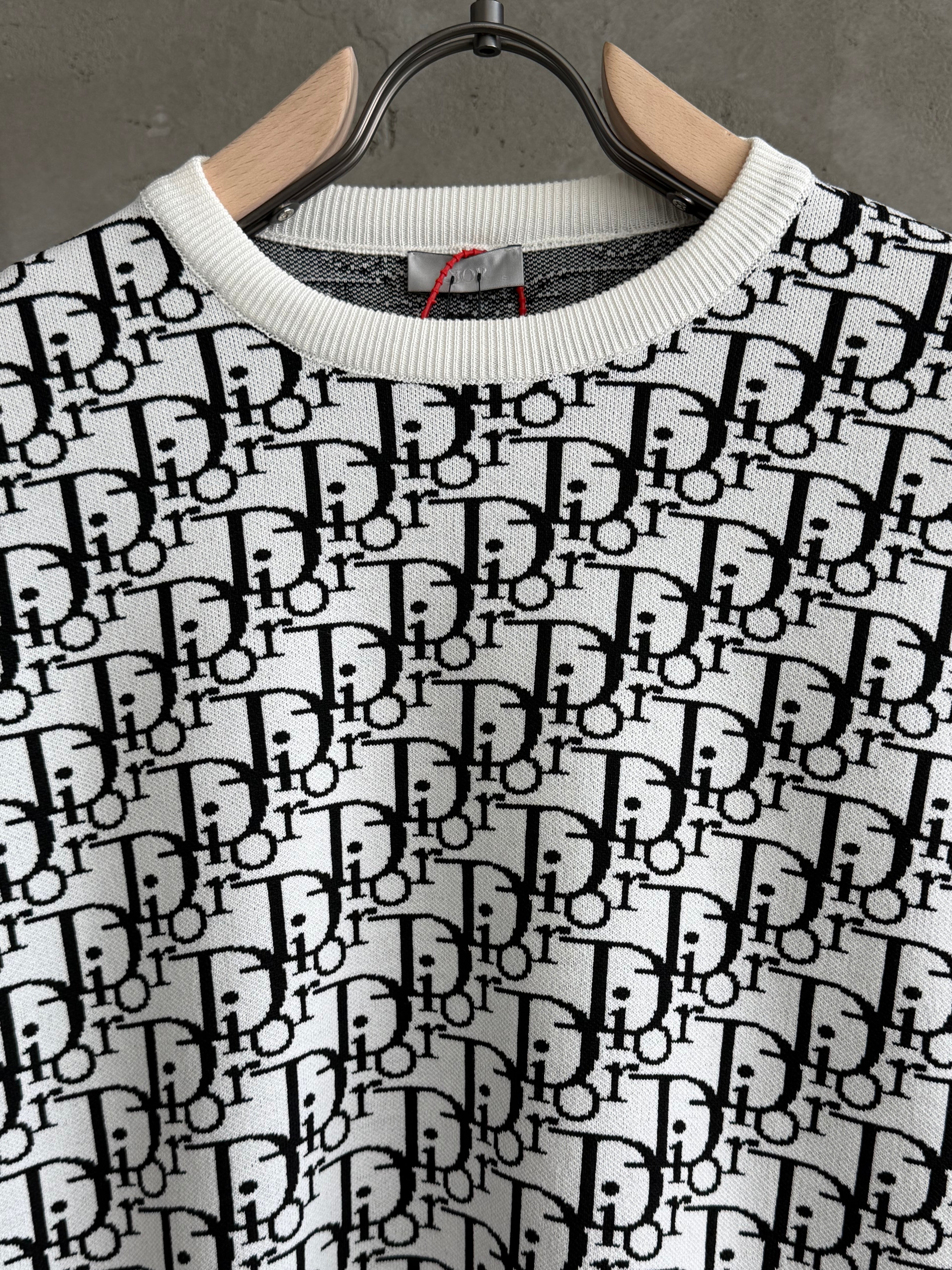 D03 Triko beyaz tshirt