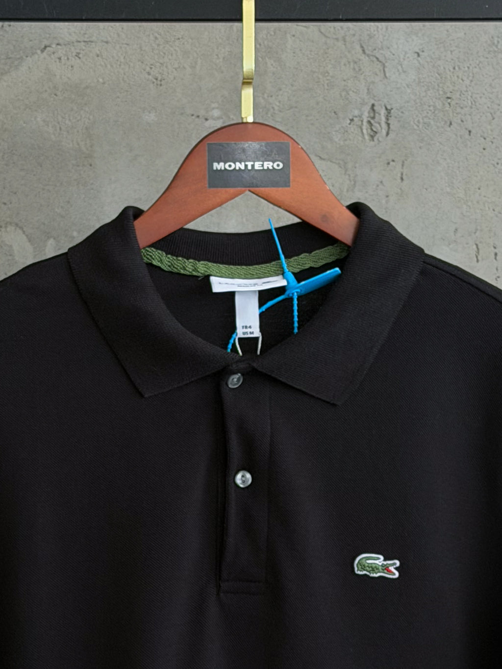 L02 Yaka siyah tshirt