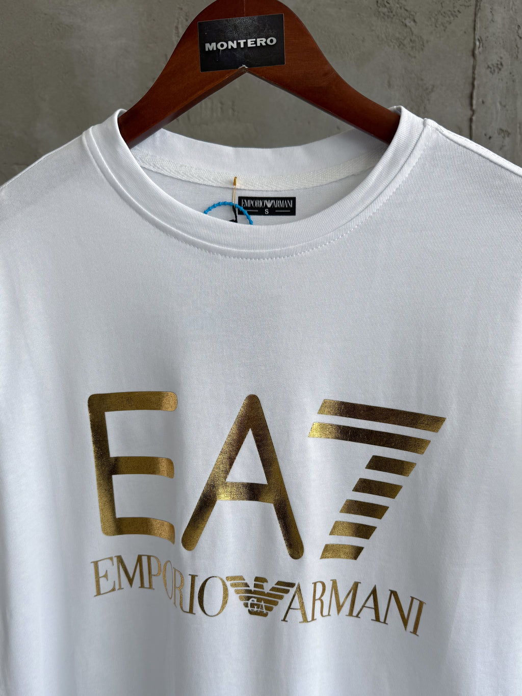 EA03 Gold beyaz tshirt
