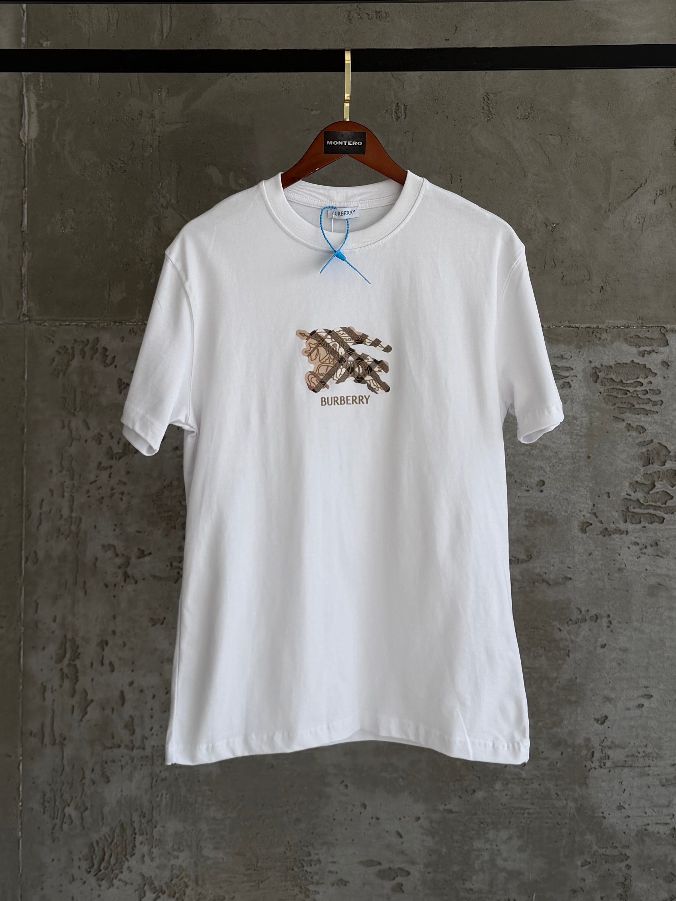 Berry01 desenli premium beyaz tshirt