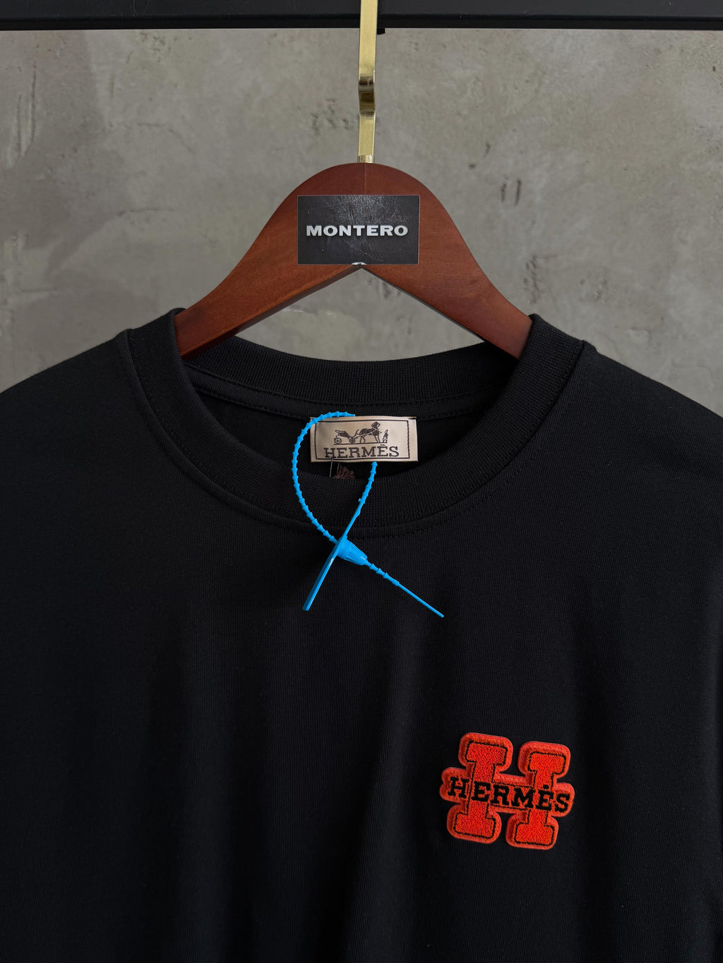 H03 Tafting ithal arma siyah tshirt