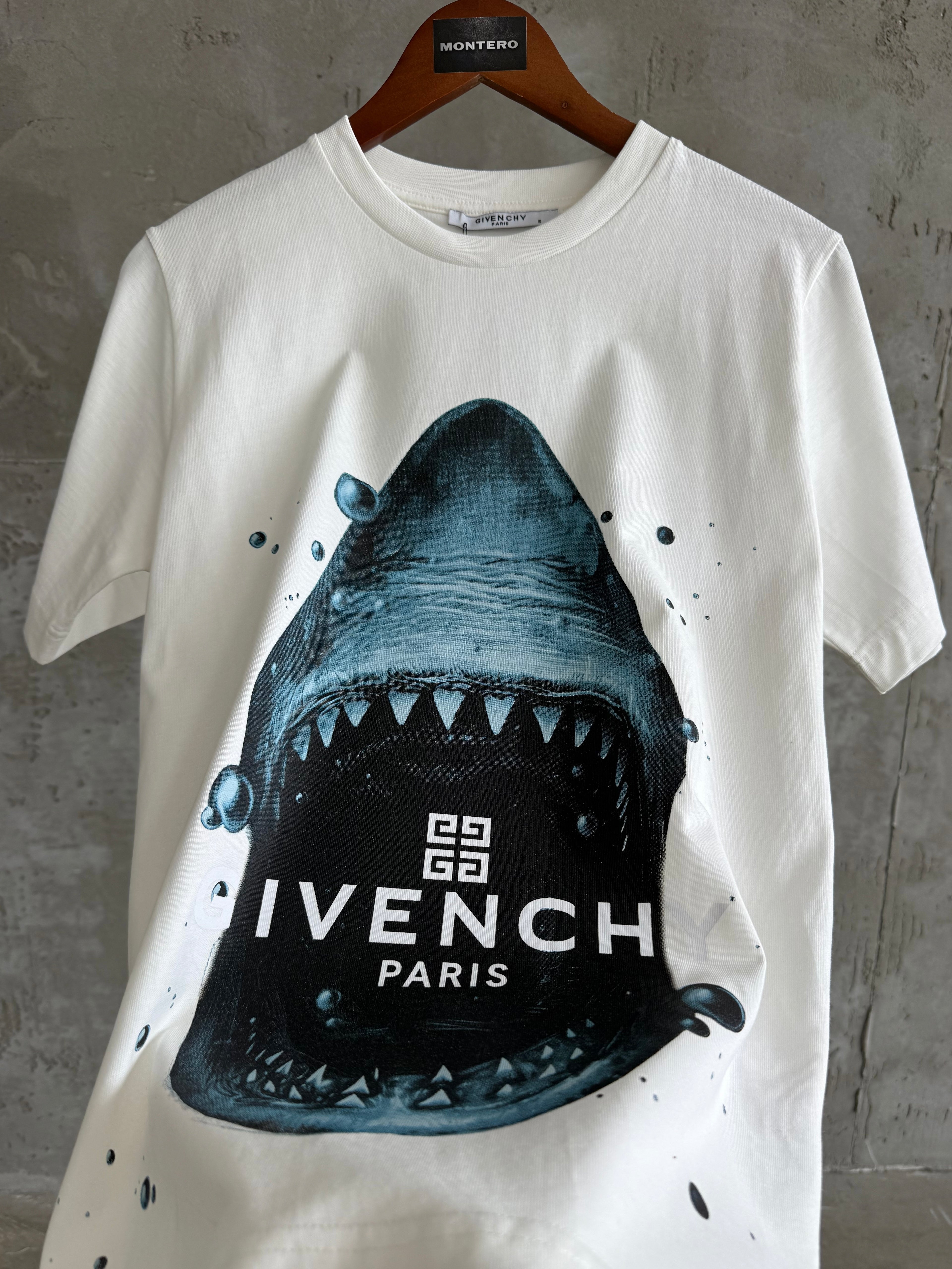 GV01 Shark beyaz tshirt