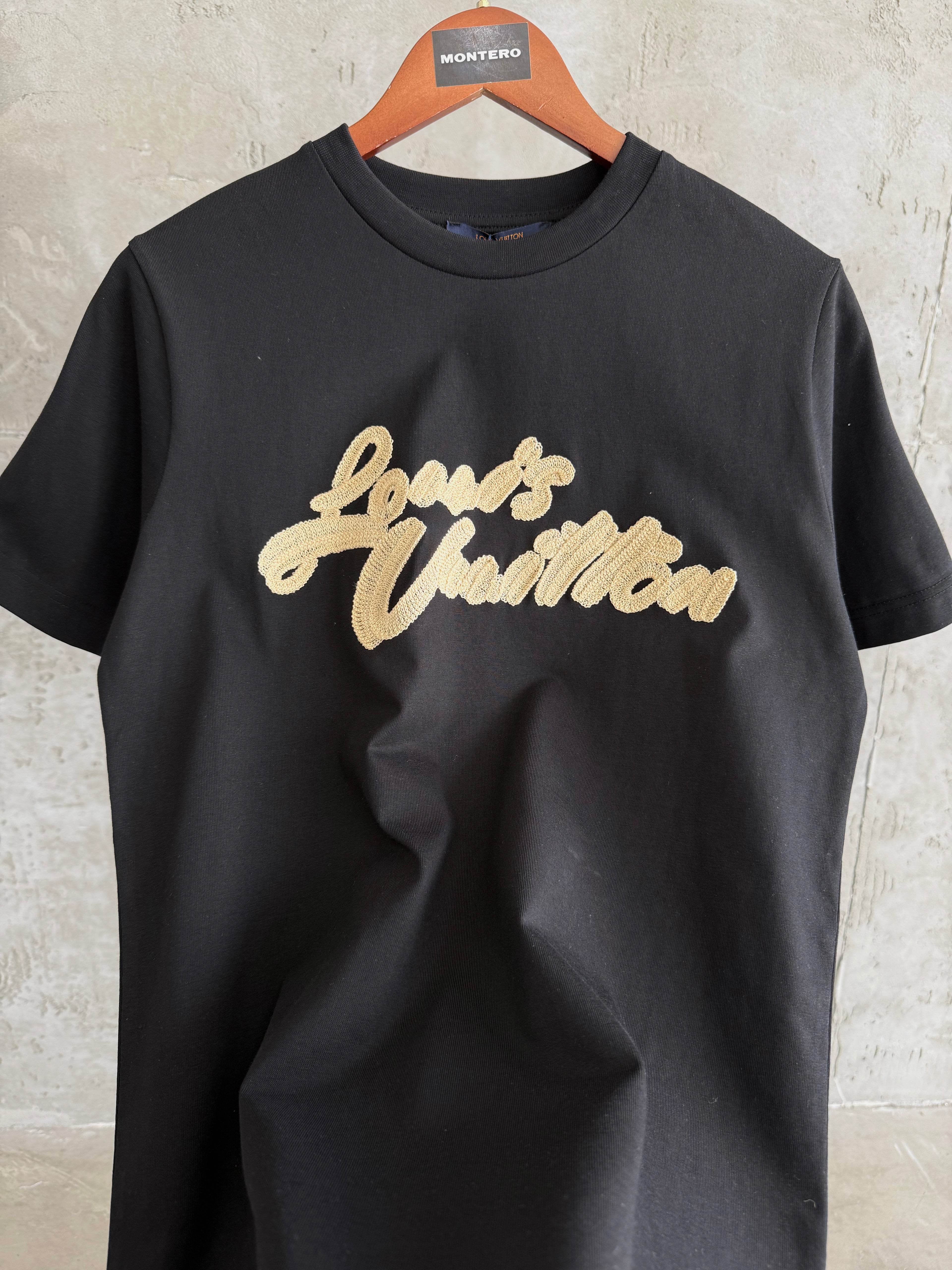 LV18 Nakış siyah tshirt