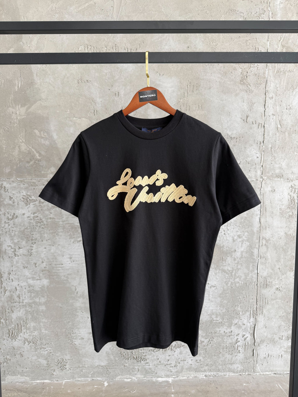 LV18 Nakış siyah tshirt