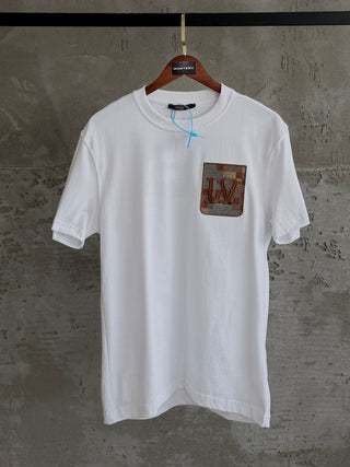 LV06 cepli beyaz tshirt