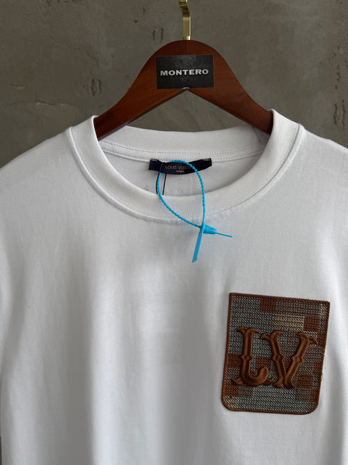 LV06 cepli beyaz tshirt