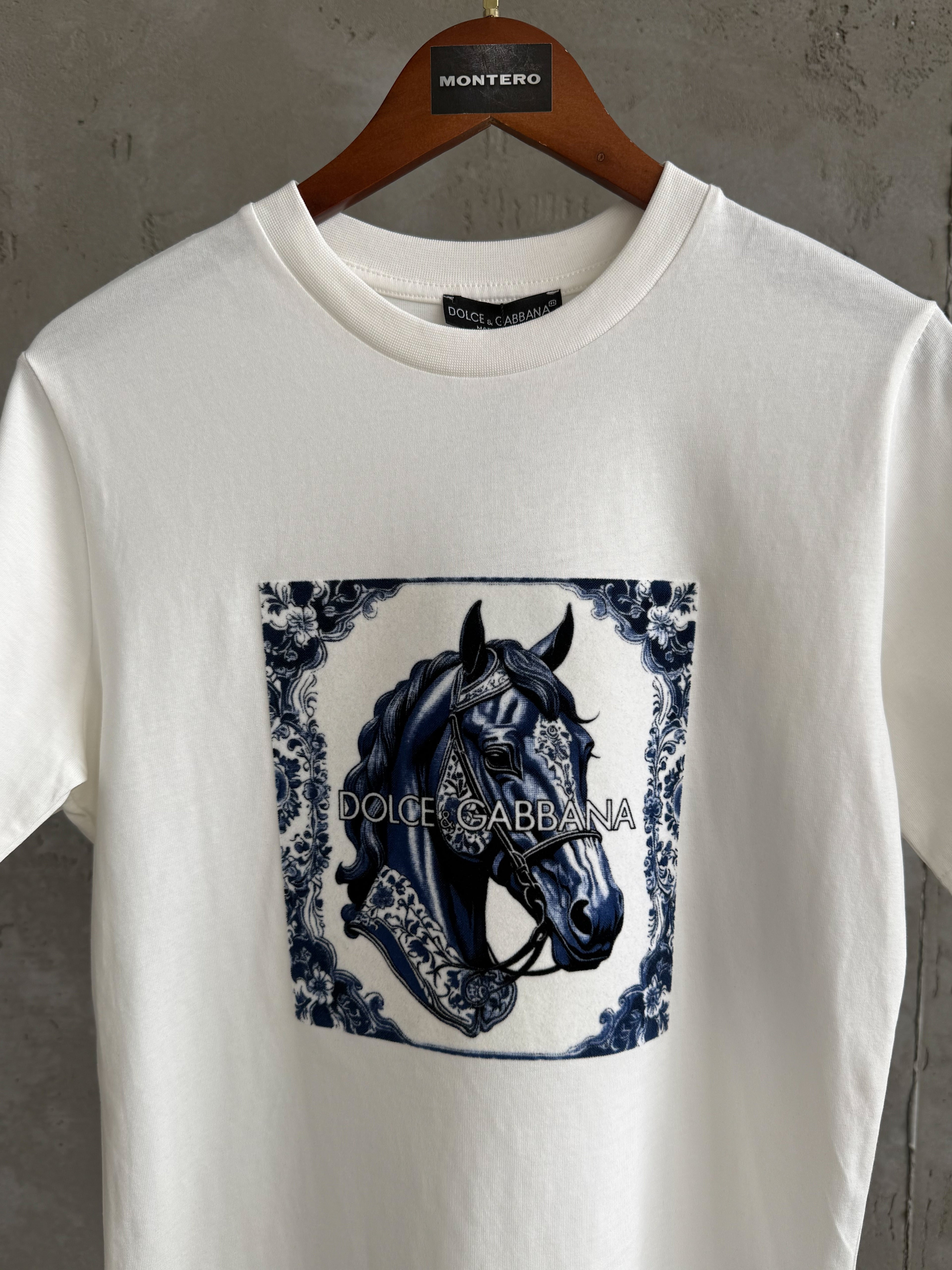 DG09 Premium beyaz tshirt