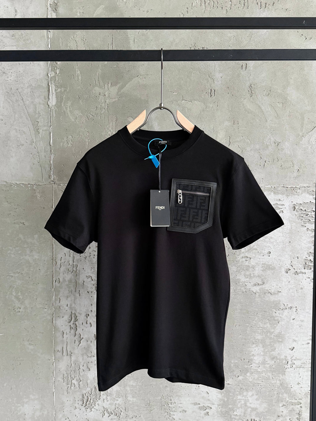 F01 Plus cepli siyah tshirt