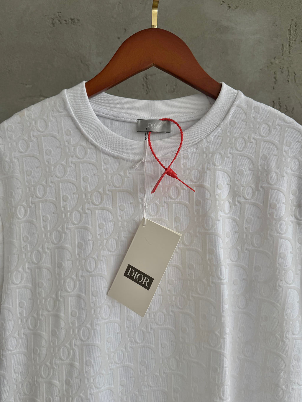 D02 flok full baskı beyaz tshirt