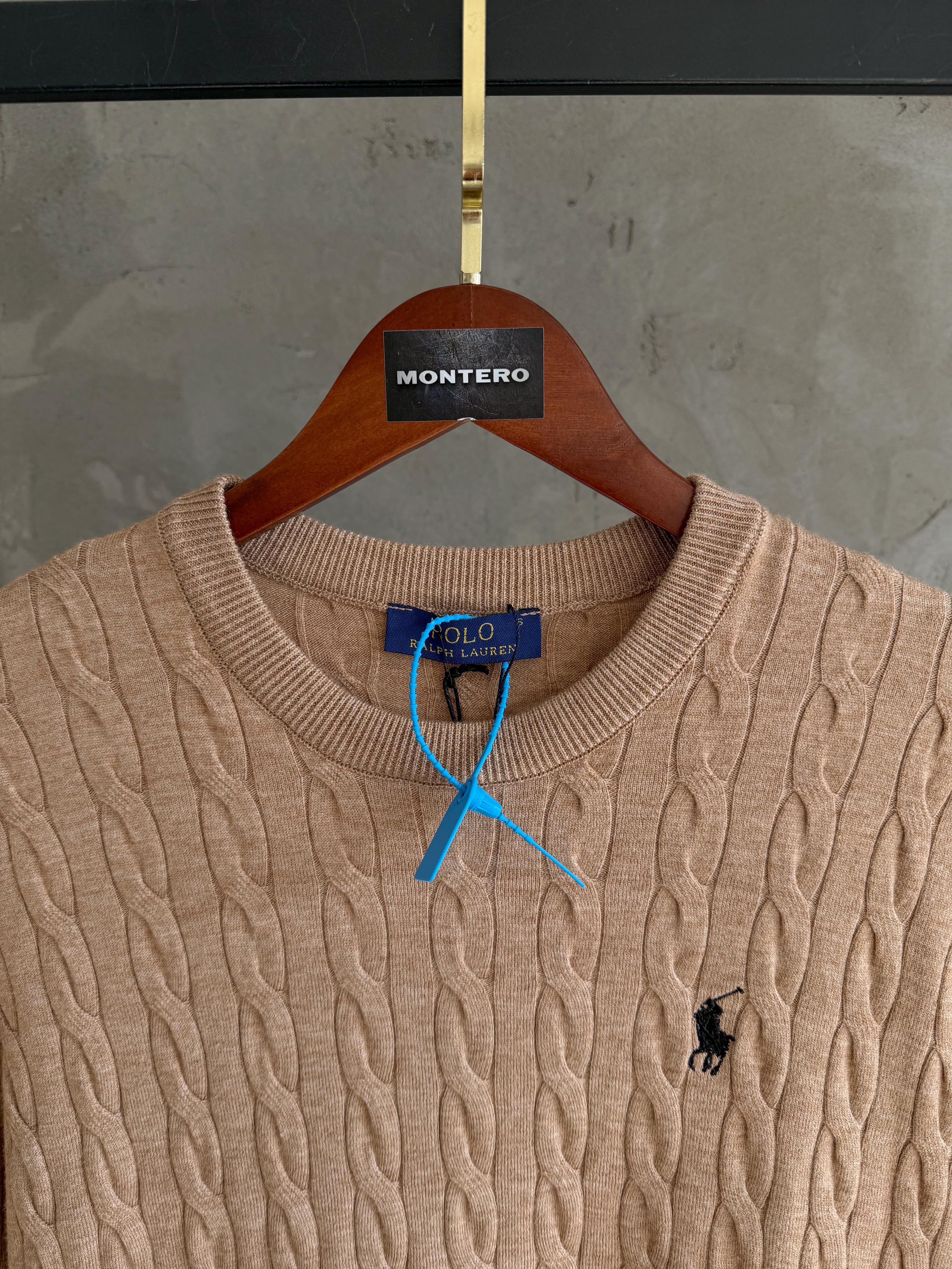 US02 triko camel tshirt