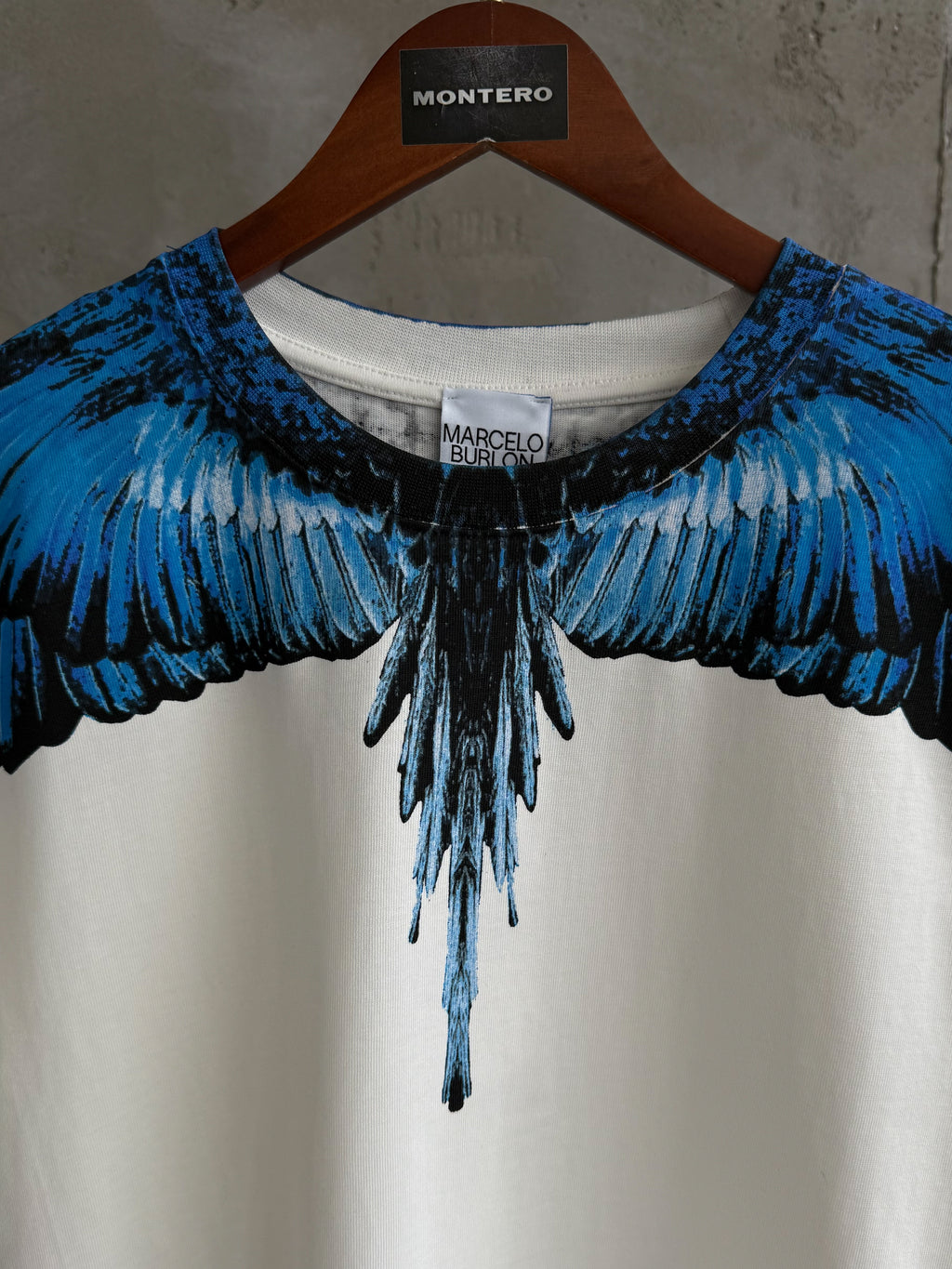 MB03 Wing beyaz tshirt