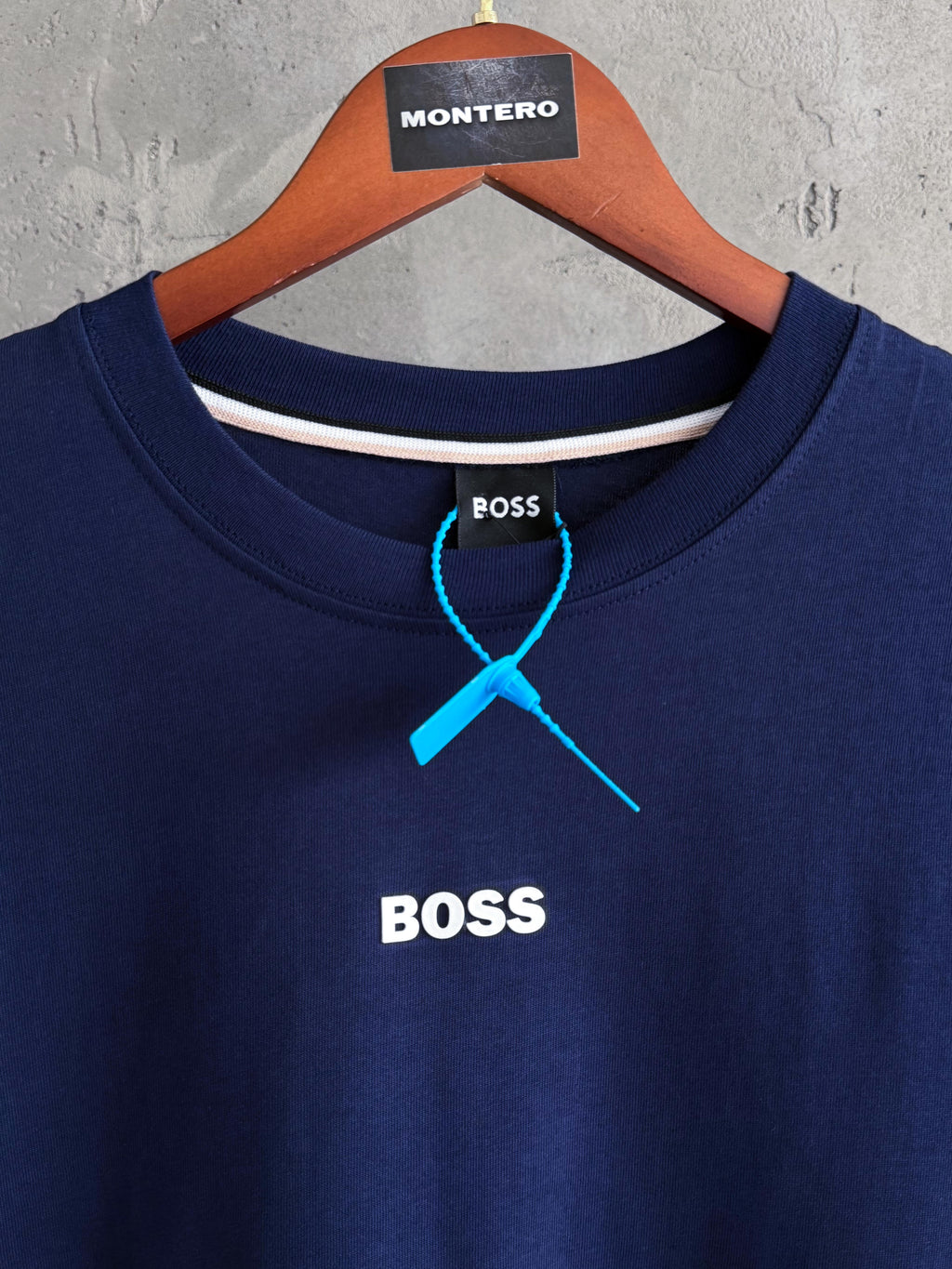 B01 yüksek baskı lacivert tshirt