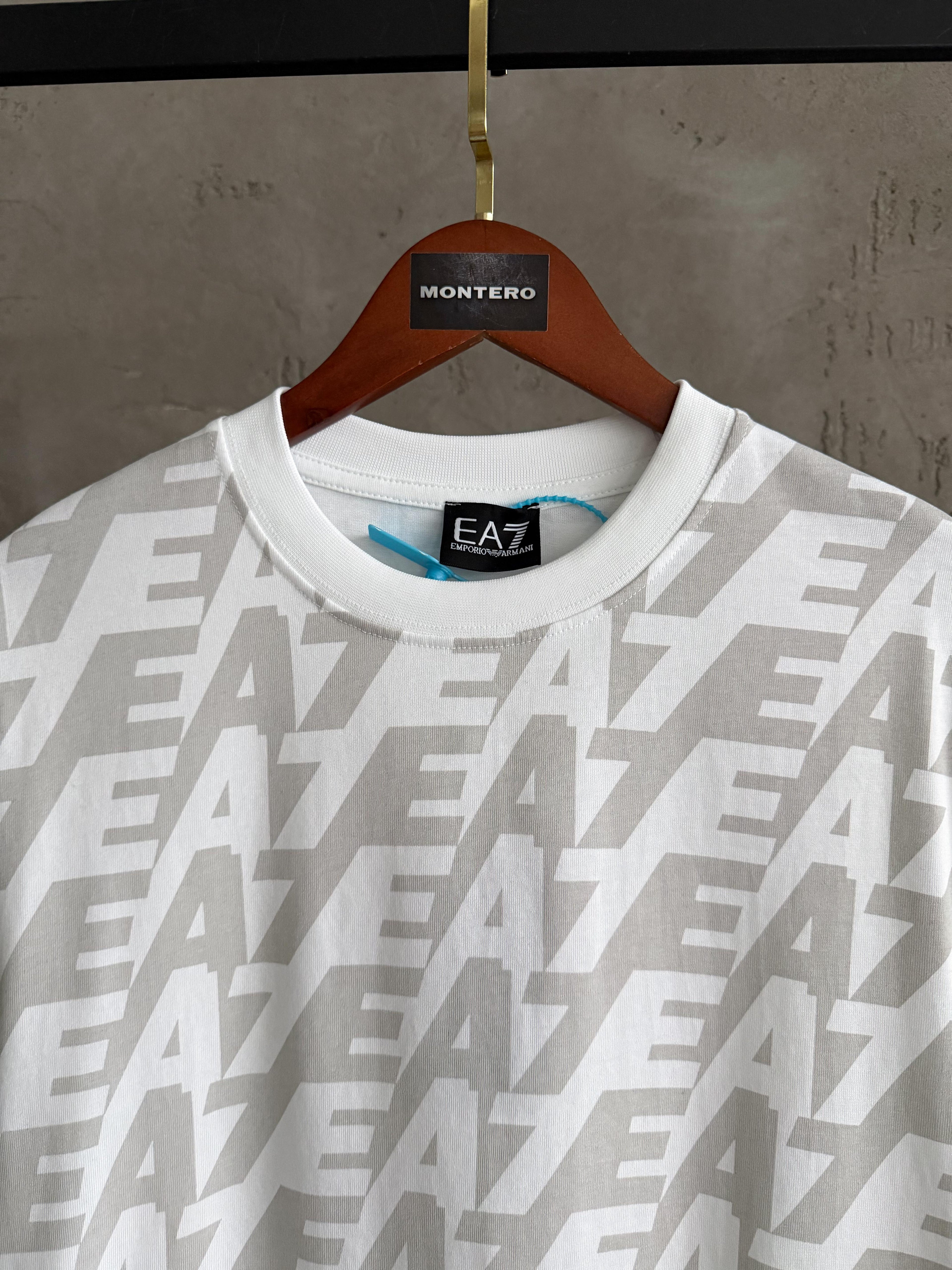 EA01  full baskı beyaz tshirt