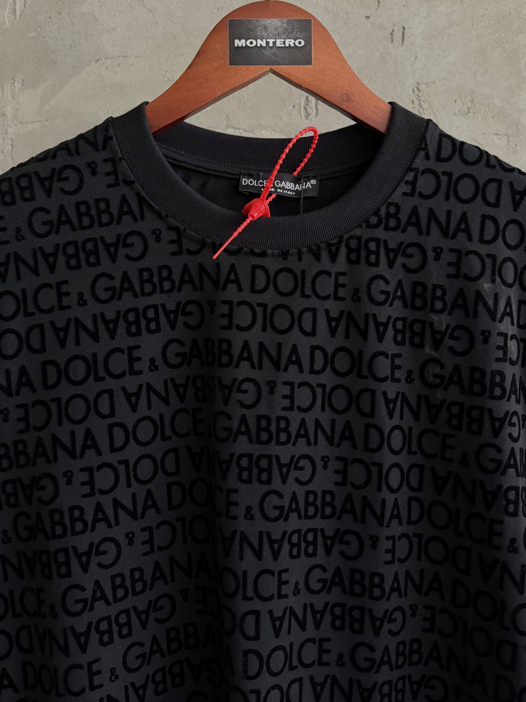 DG03 flok full baskı siyah tshirt