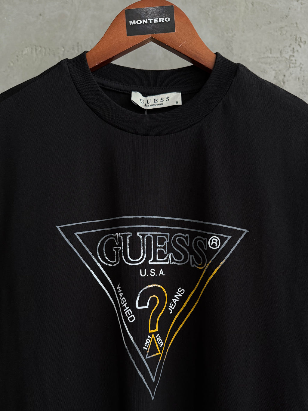 G07 Outline siyah tshirt