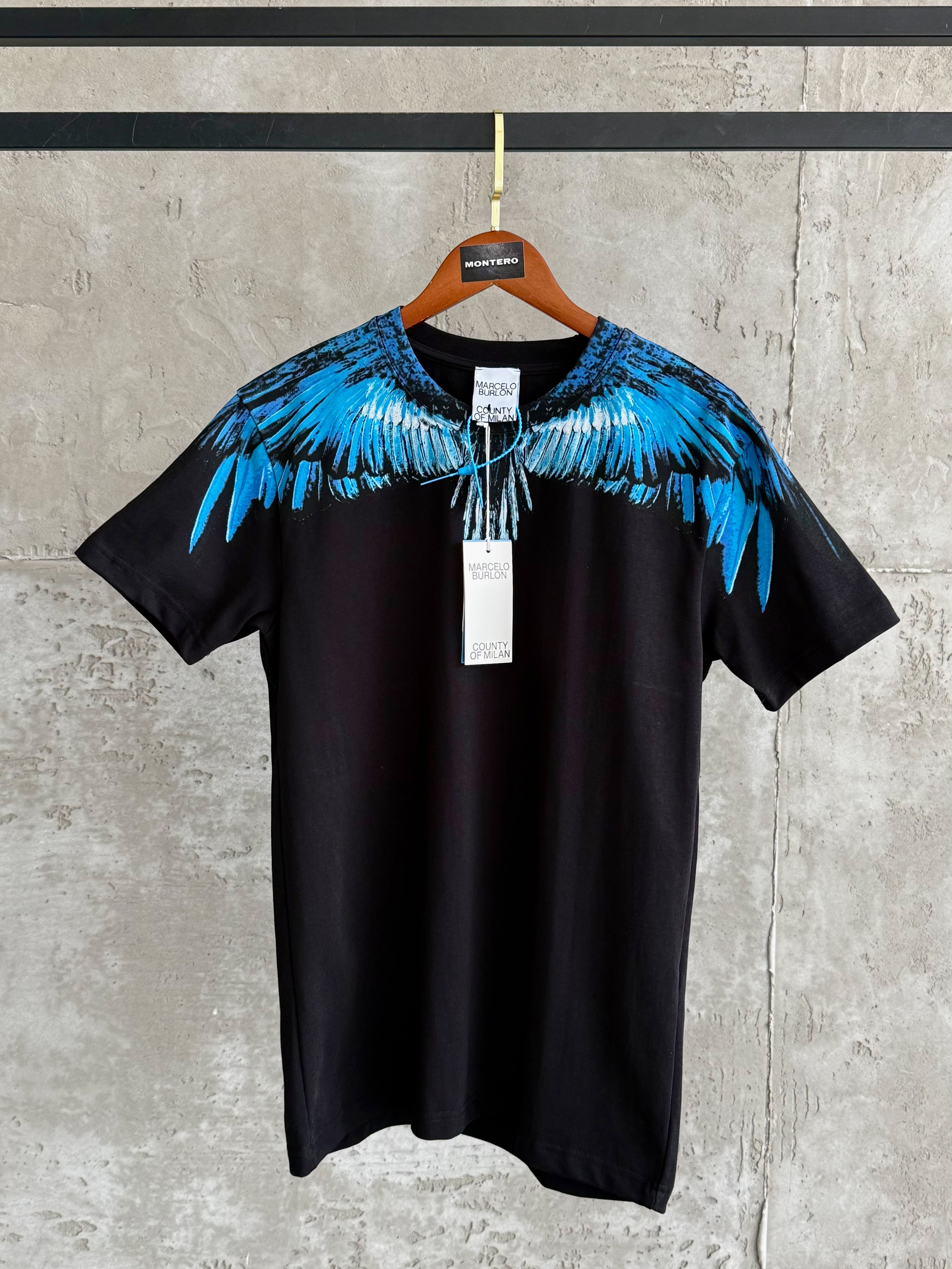MB03 Wing siyah tshirt