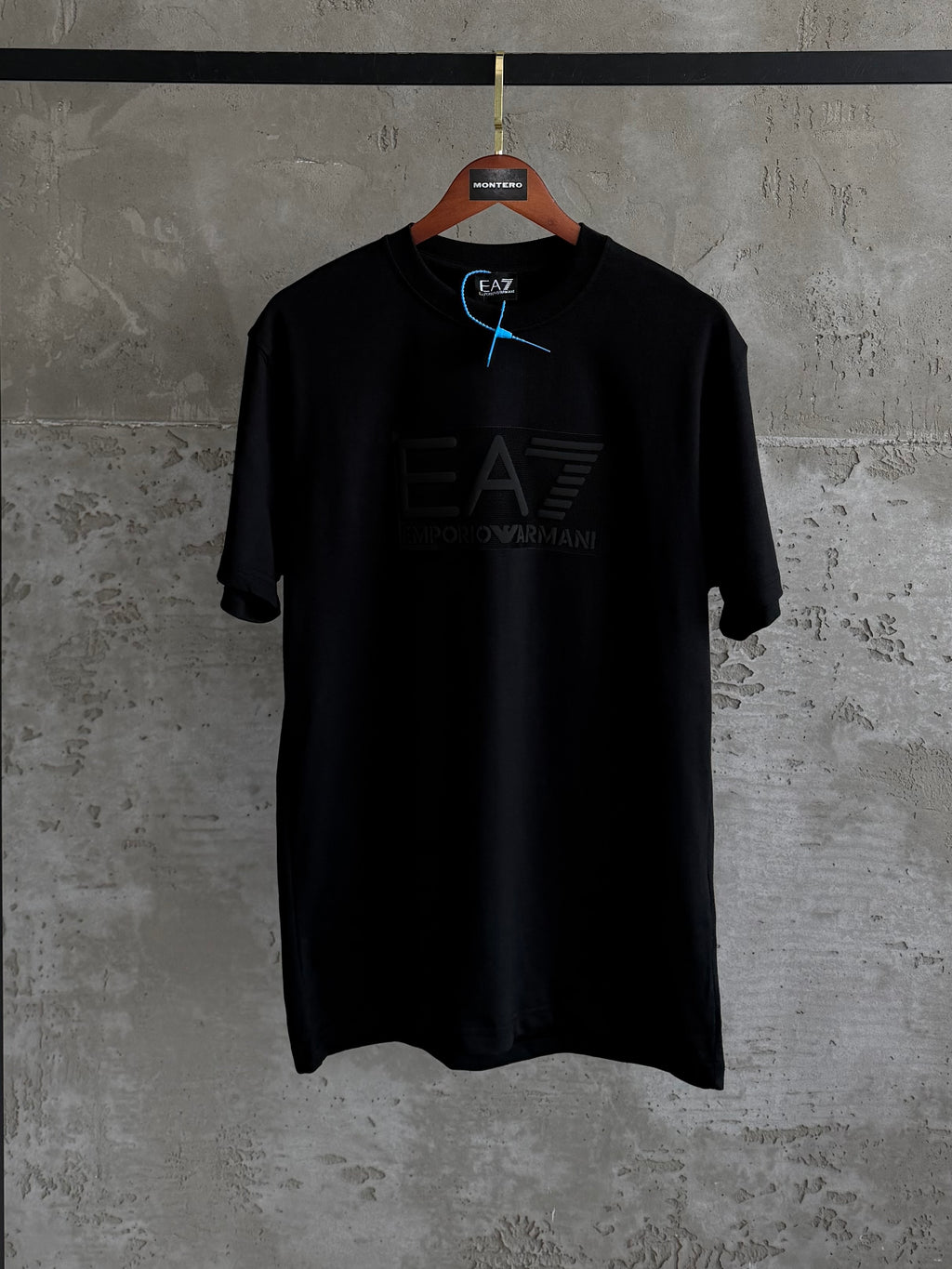 EA02 yüksek baskı siyah tshirt