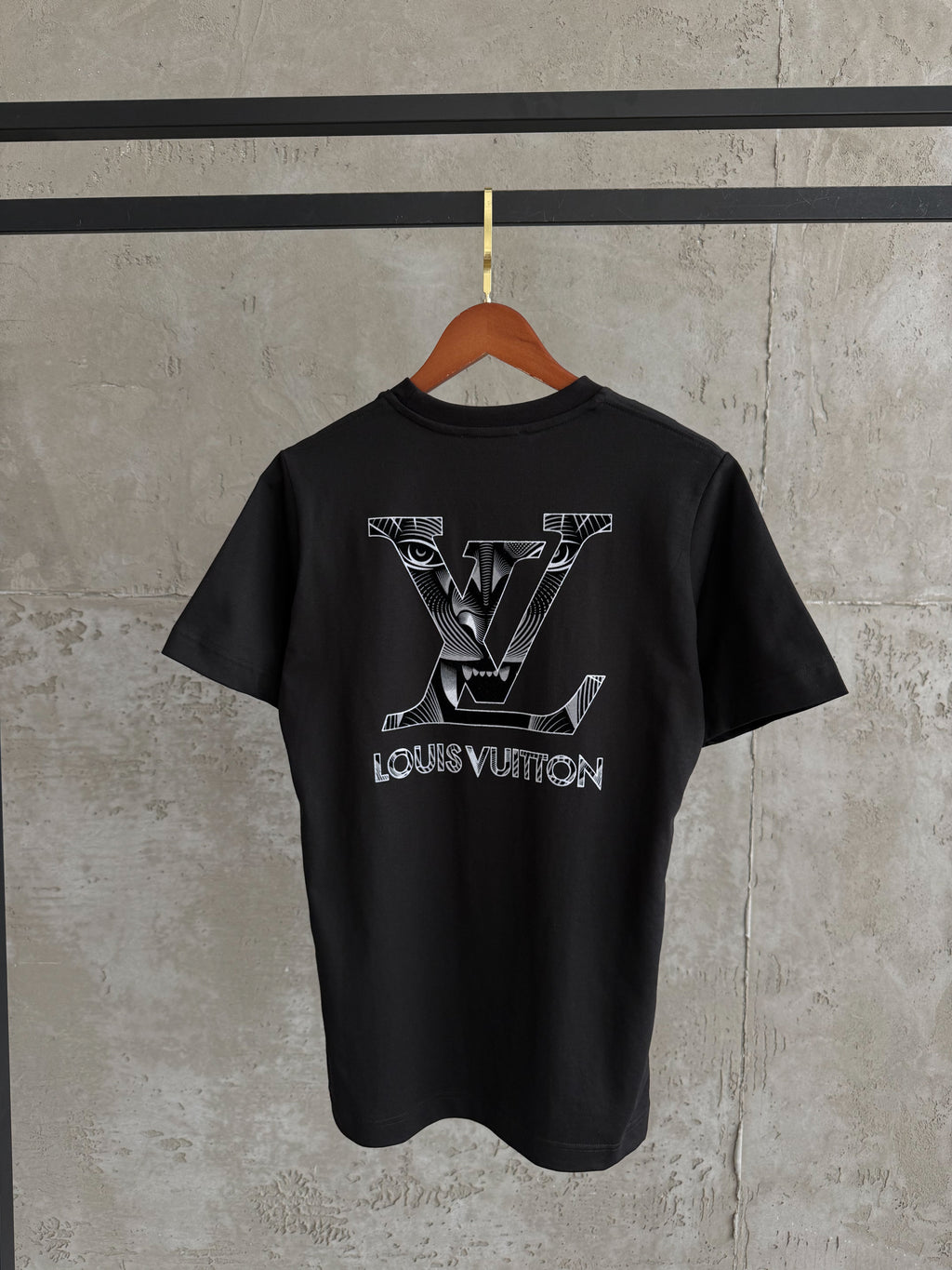 LV17 Flok siyah tshirt