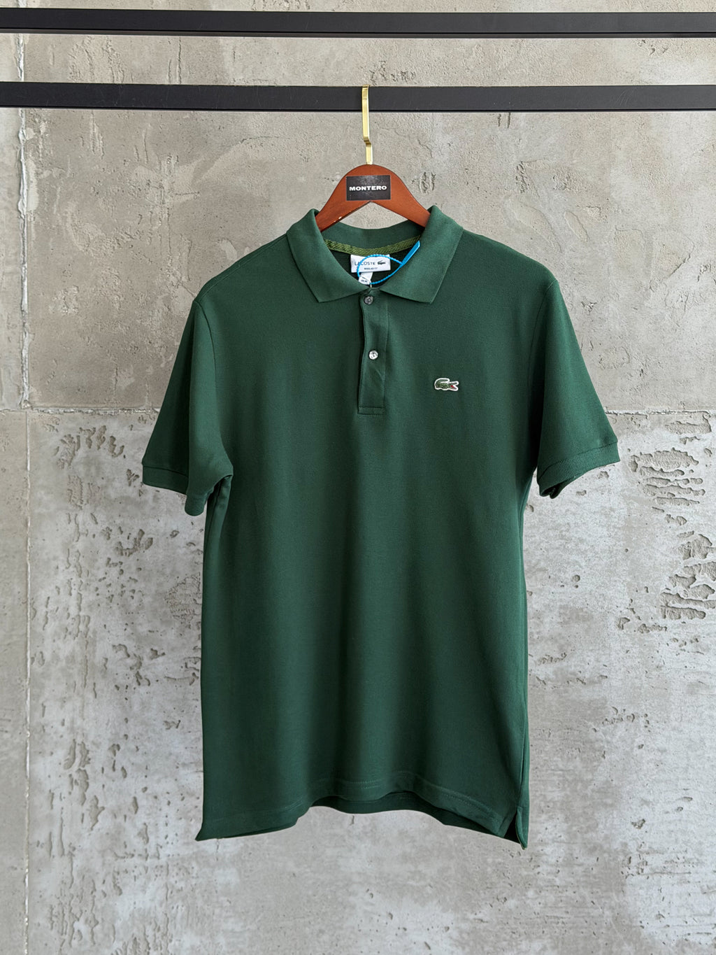 L02 Yaka haki yeşil tshirt