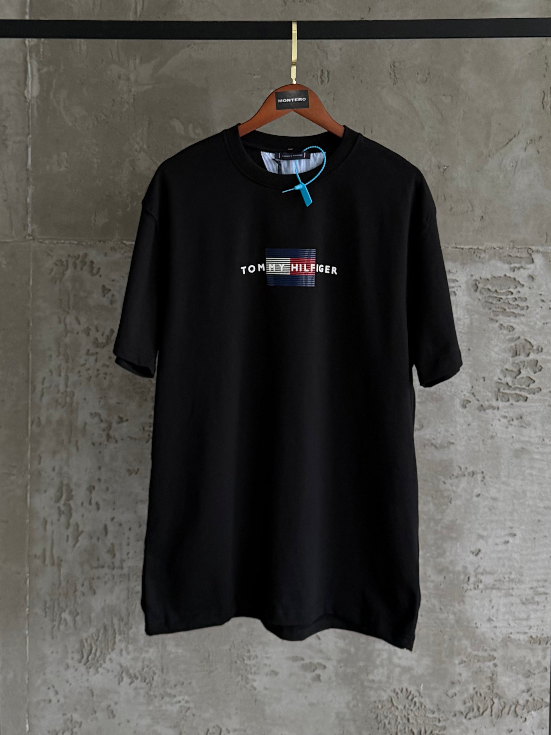 T01 yüksek baskılı siyah tshirt