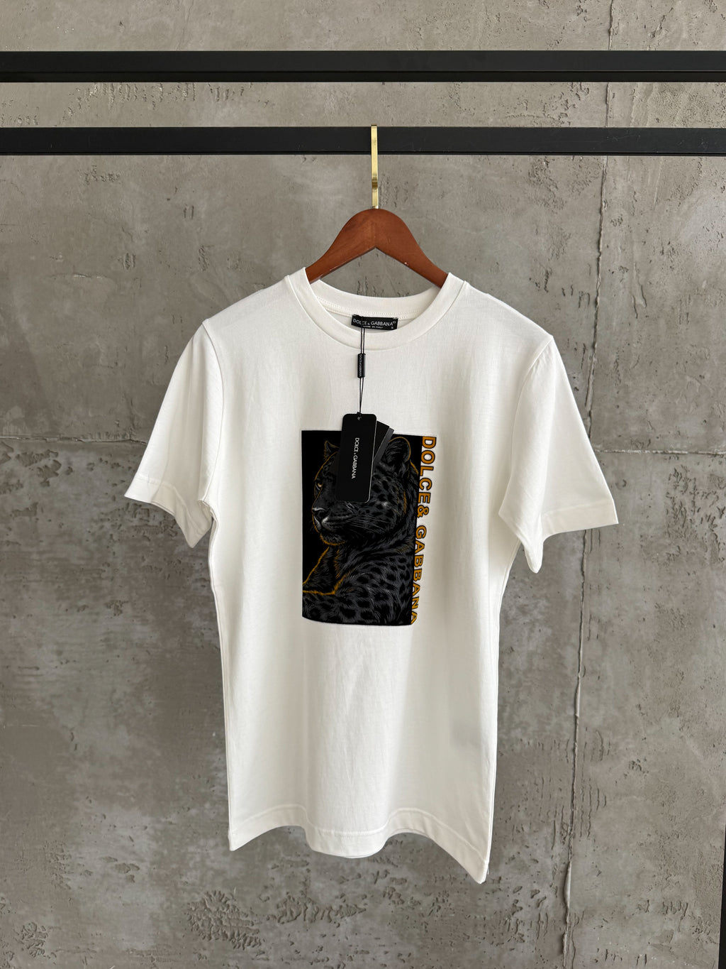 DG08 Kaplan beyaz tshirt