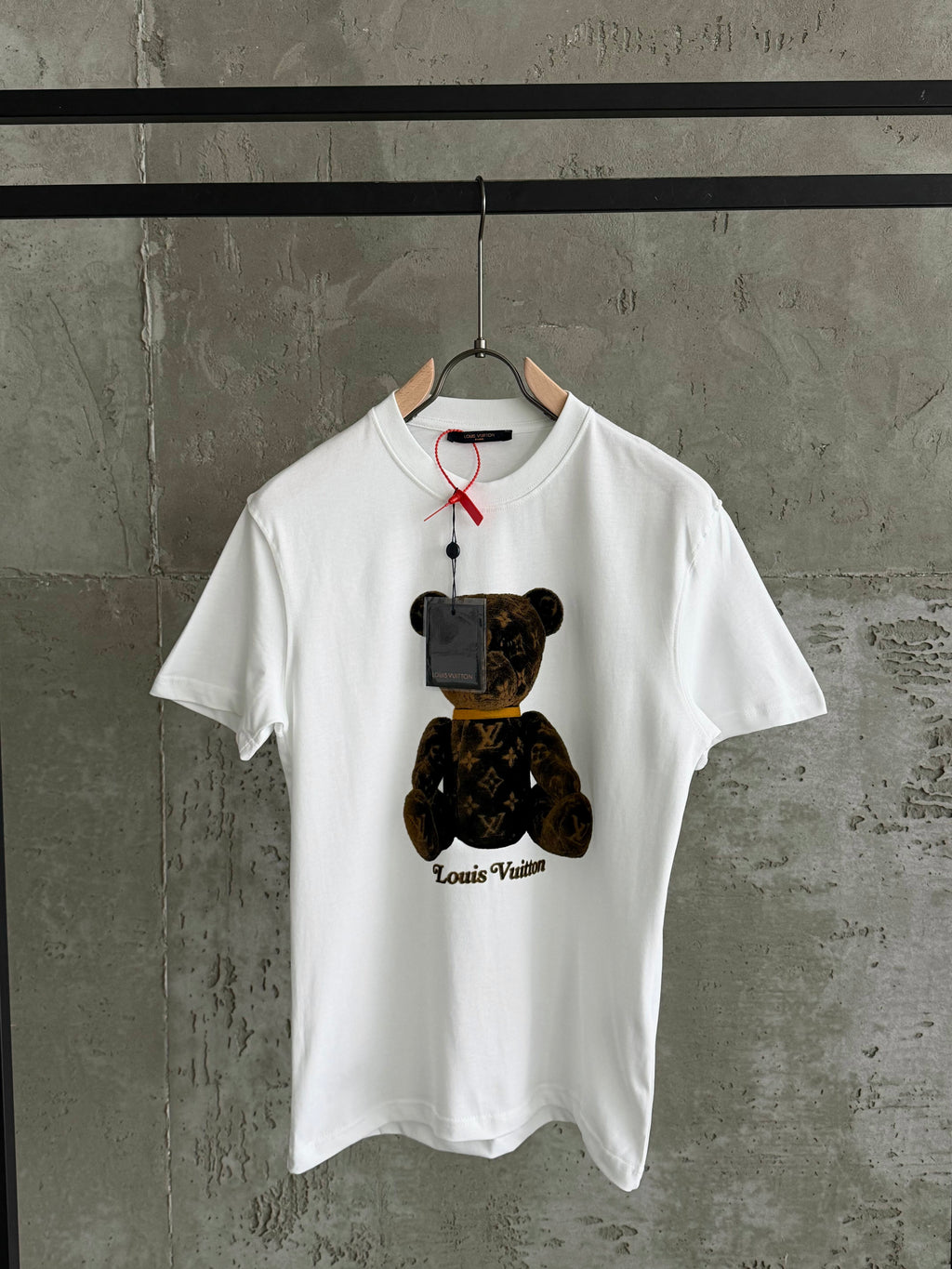 LV01 Bear beyaz tshirt