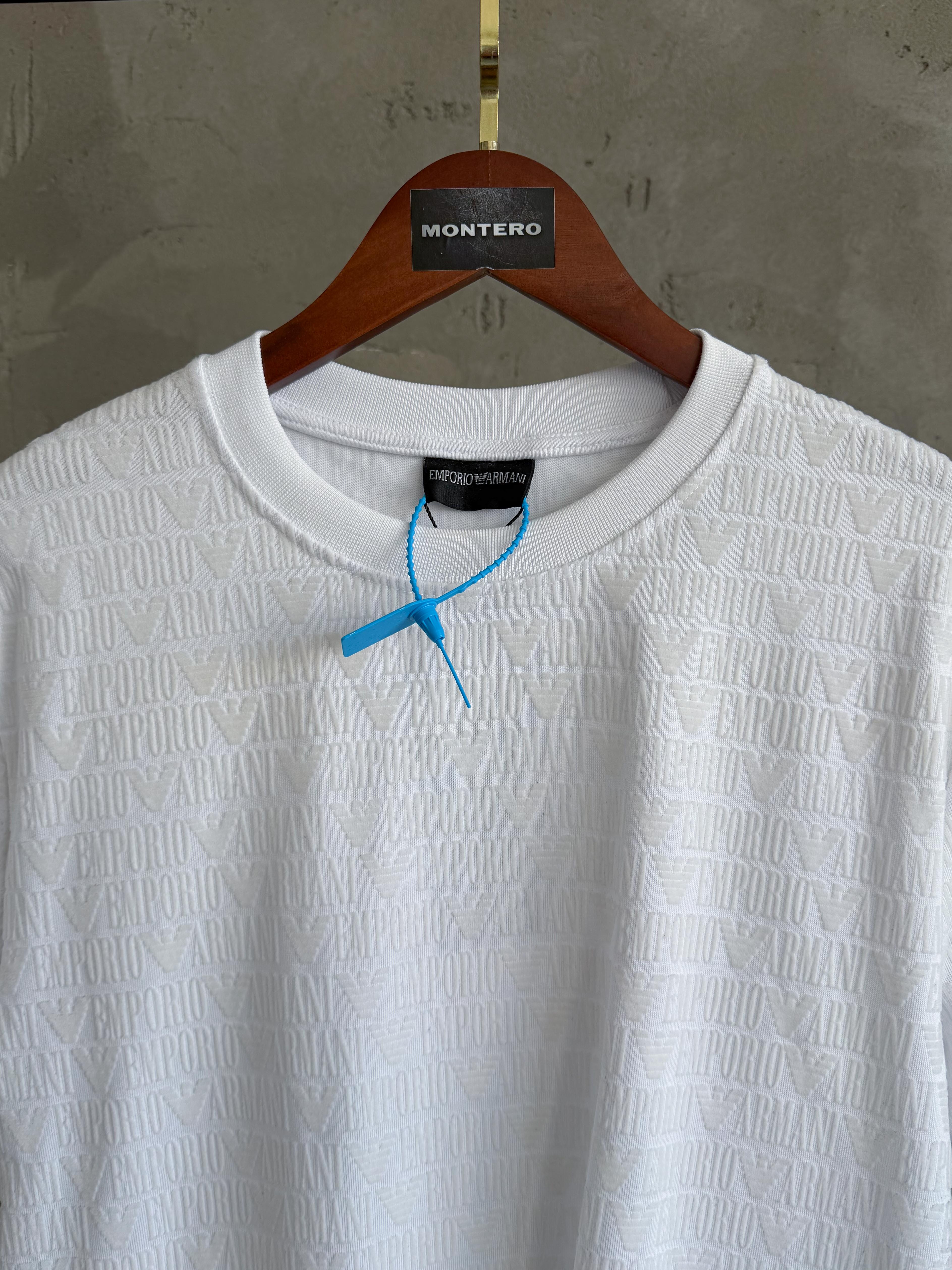 ARM01 Flok beyaz tshirt