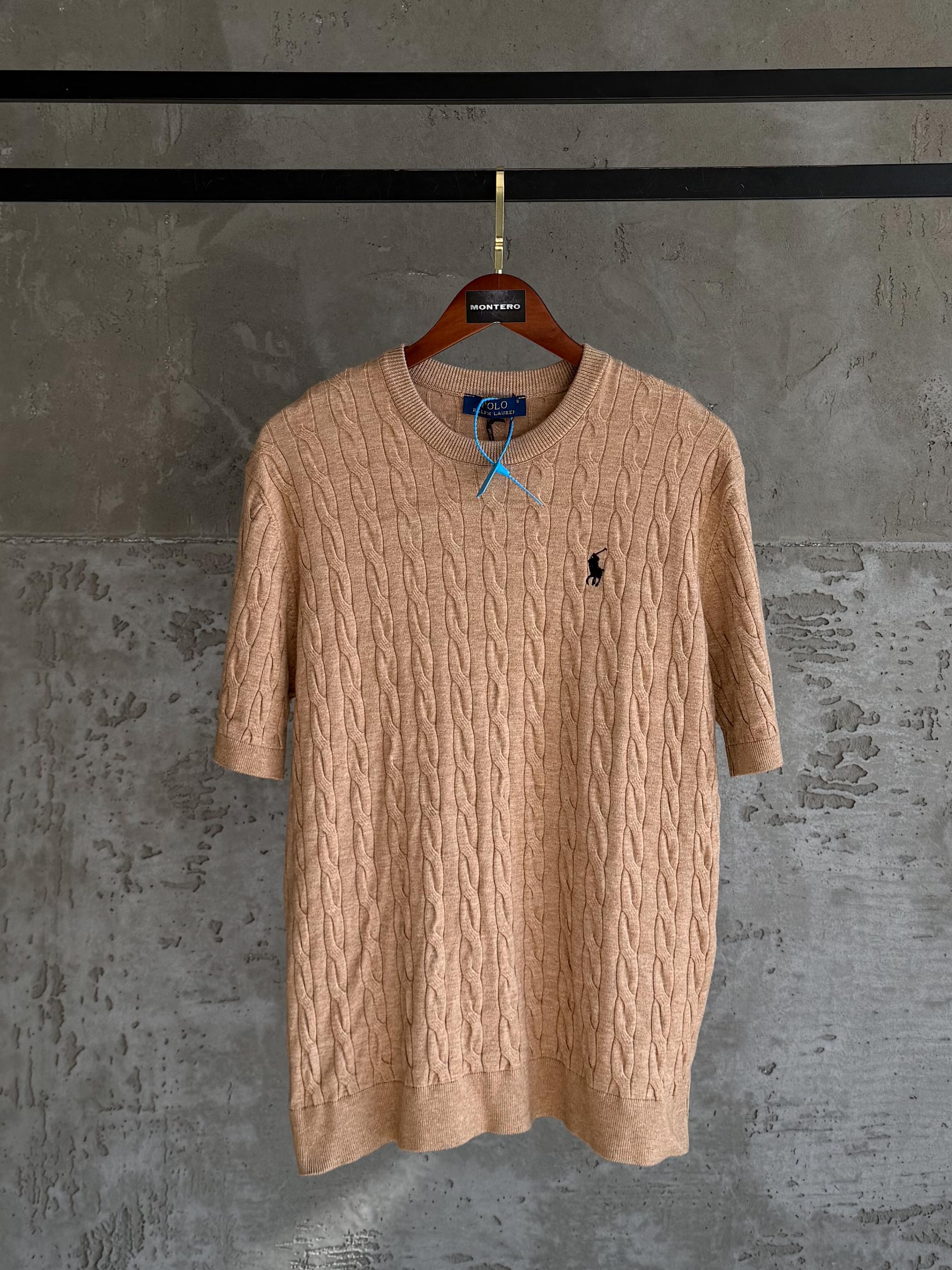 US02 triko camel tshirt