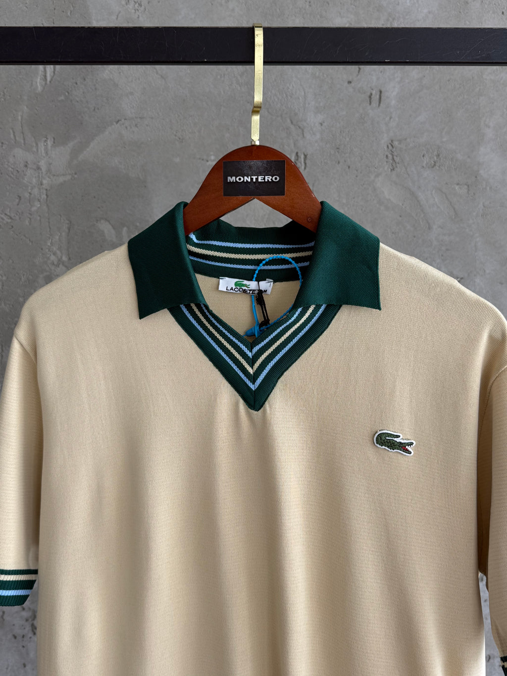 L001 V Polo Yaka krem tshirt
