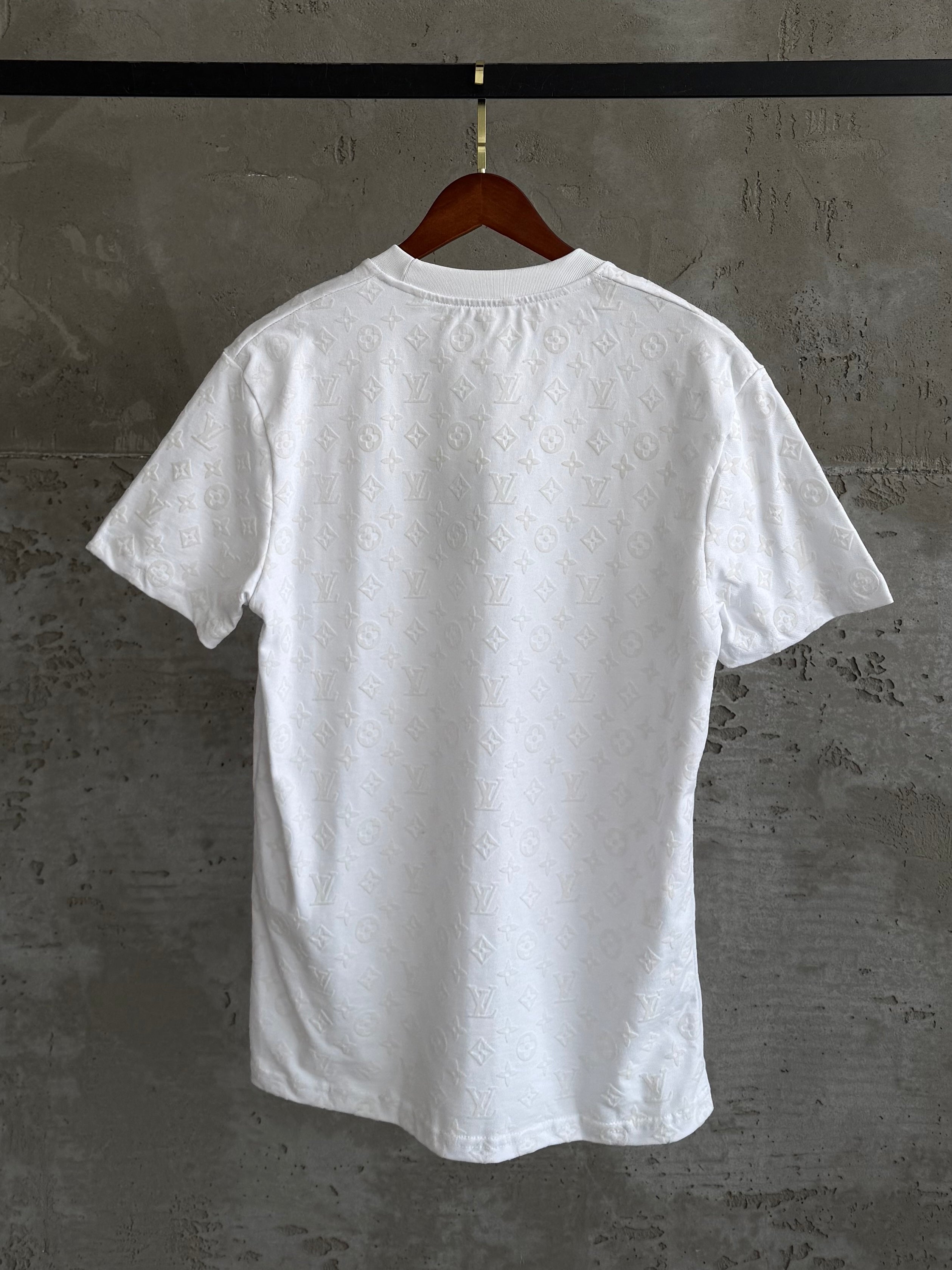 LV05 full baskı beyaz tshirt
