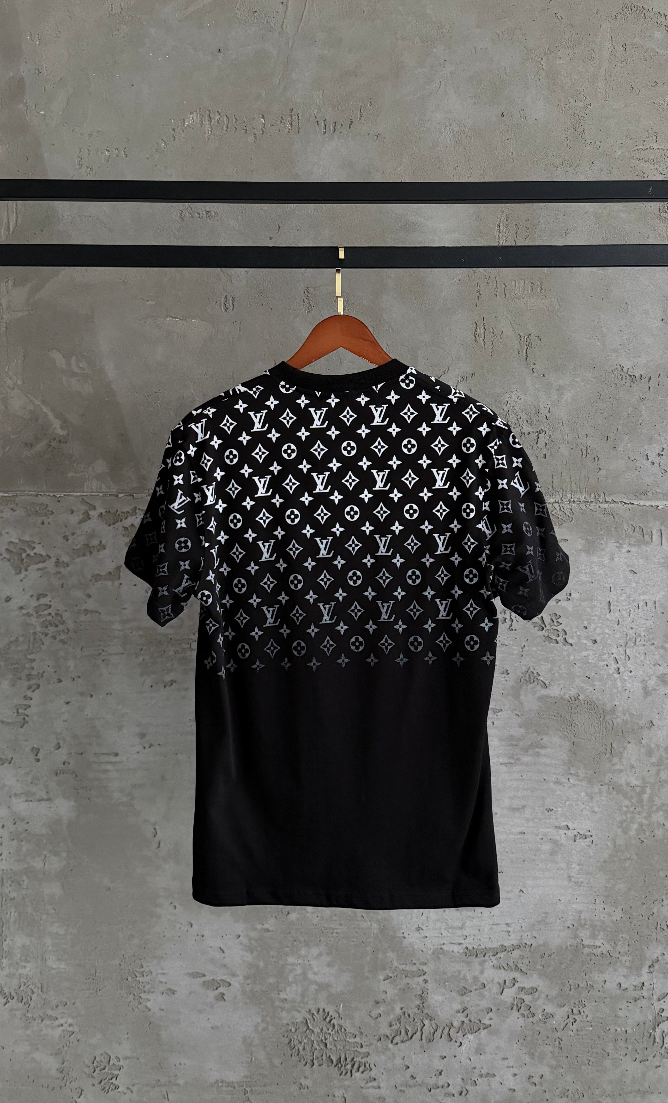 LV02 Flu Monogrom siyah tshirt