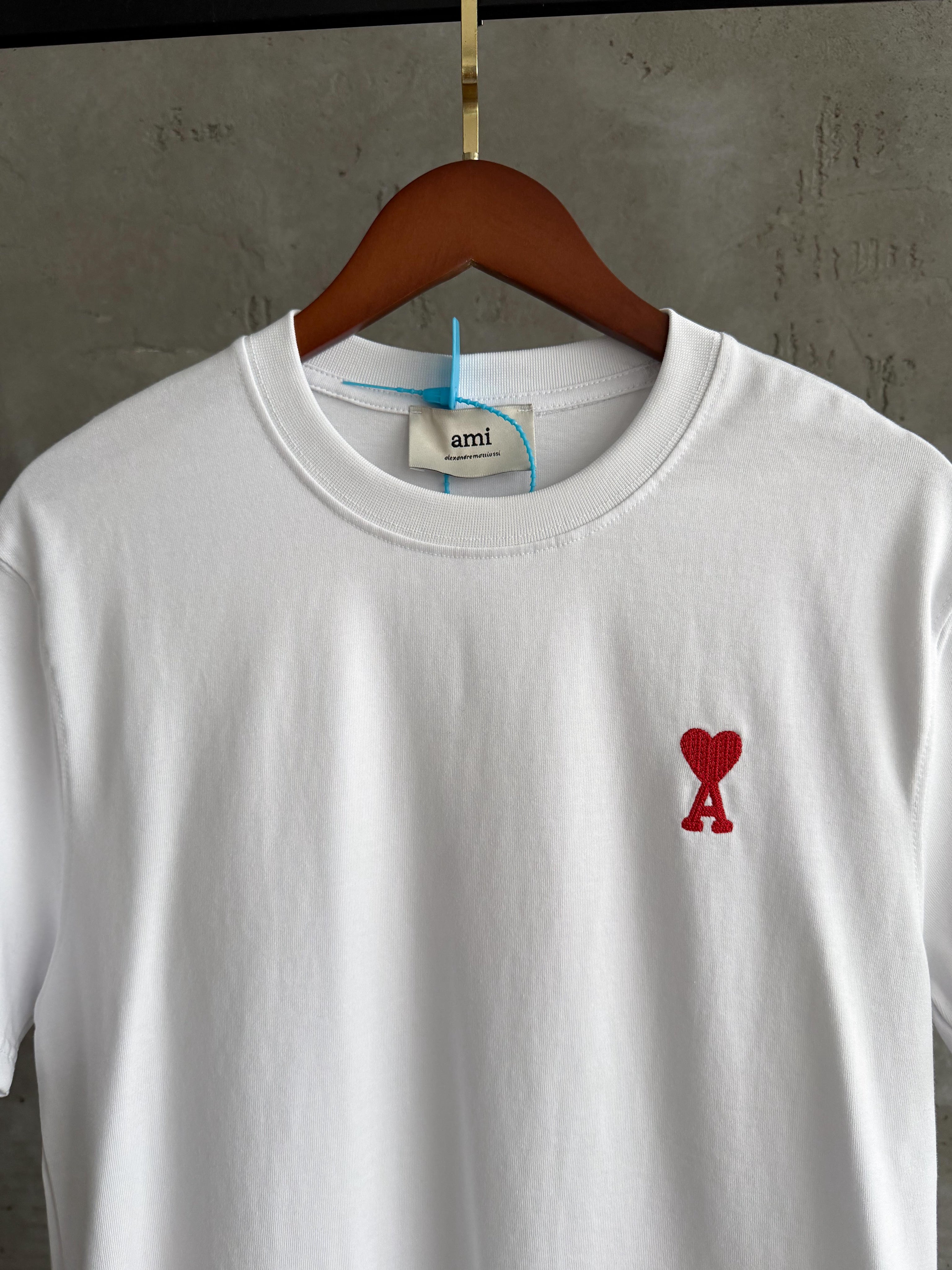 Al01 Premium kalp beyaz tshirt