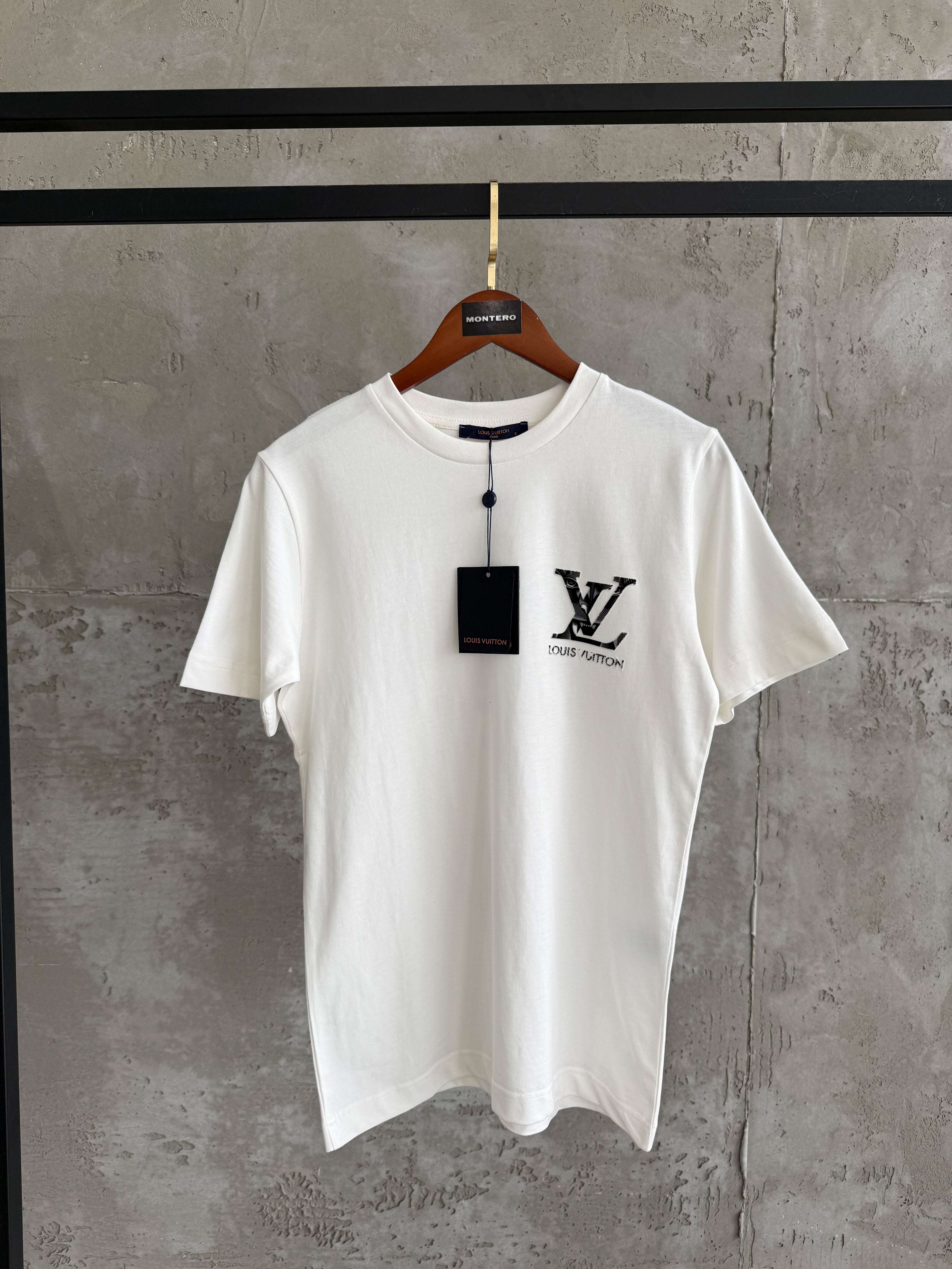 LV17 Flok beyaz tshirt